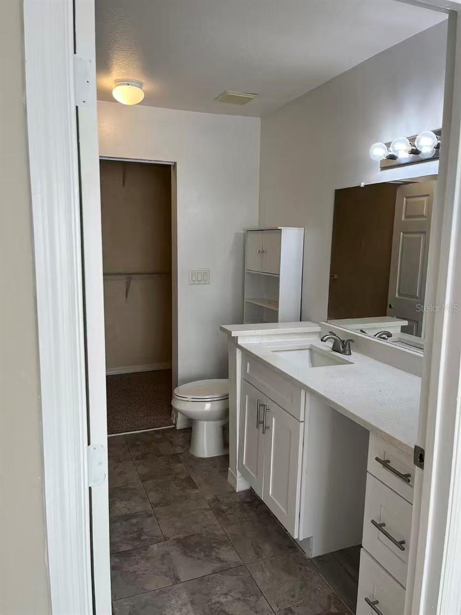 A4702008 Property Photo 8