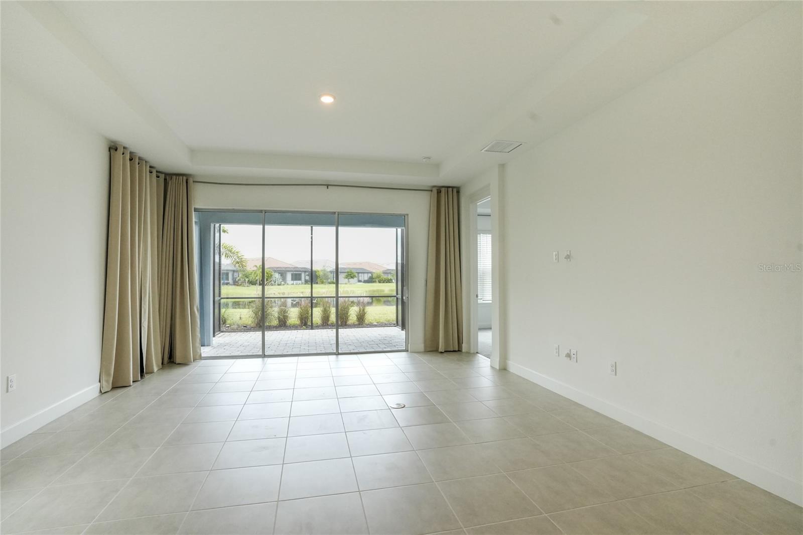 16117 Isola Pl Property Photo 11