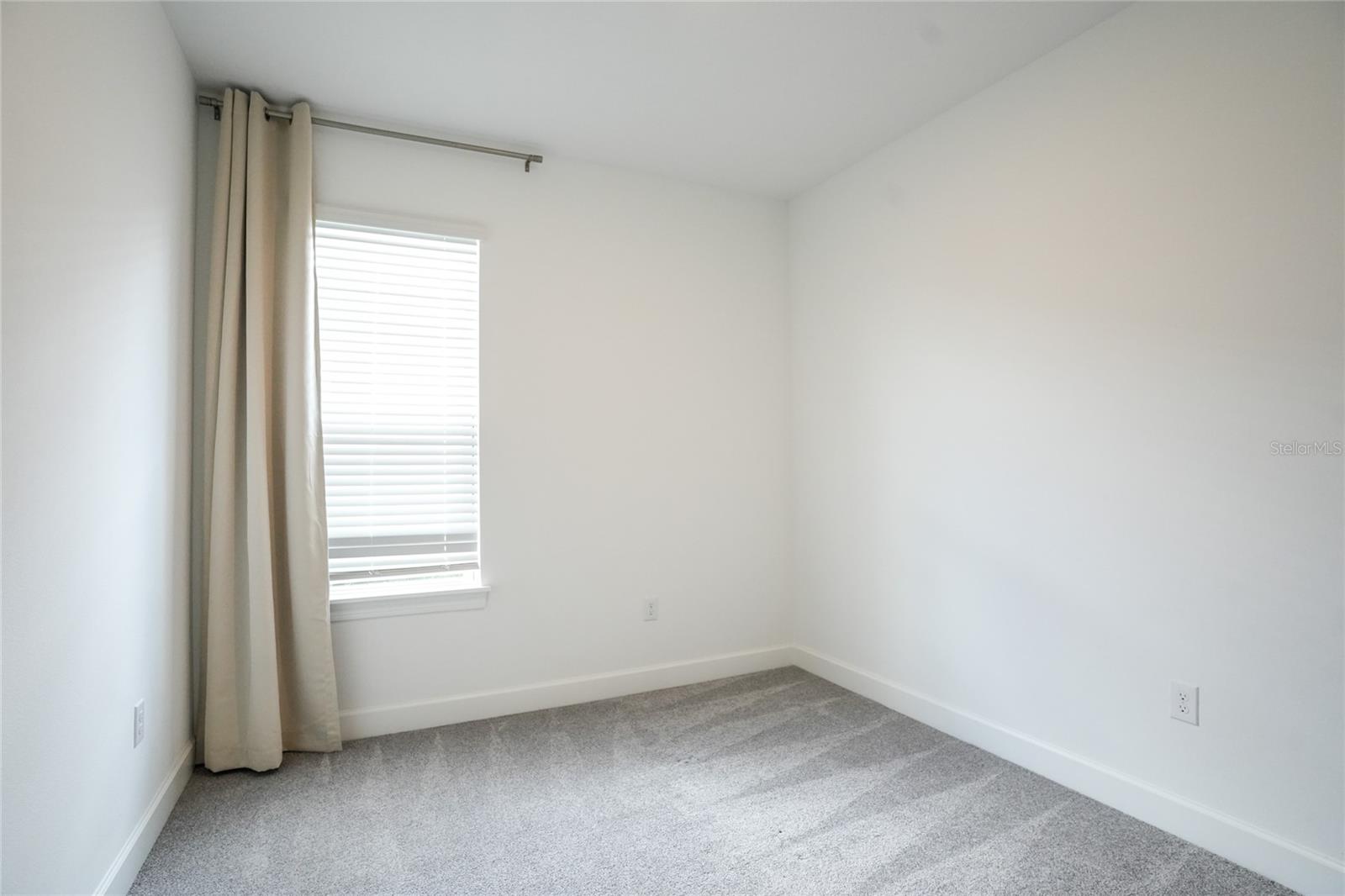 16117 Isola Pl Property Photo 20