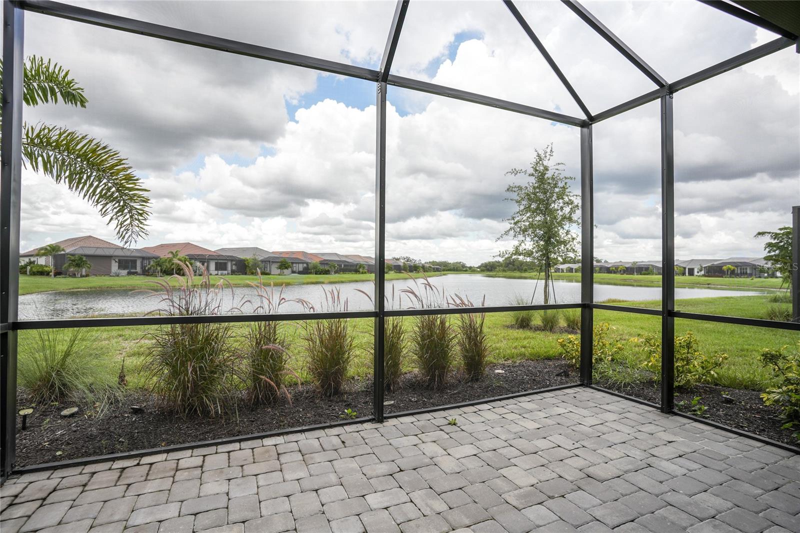 16117 Isola Pl Property Photo 24