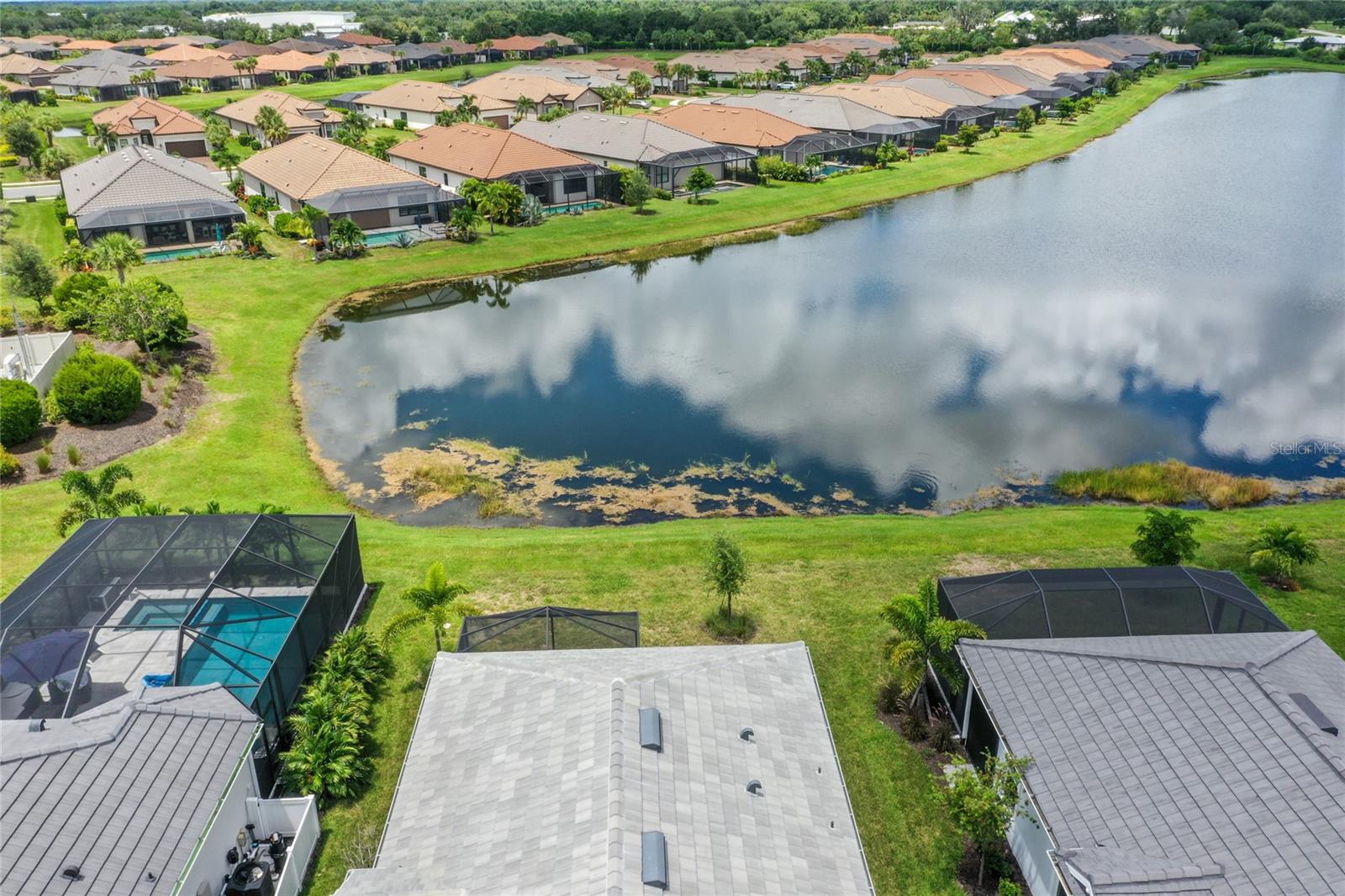 16117 Isola Pl Property Photo 28