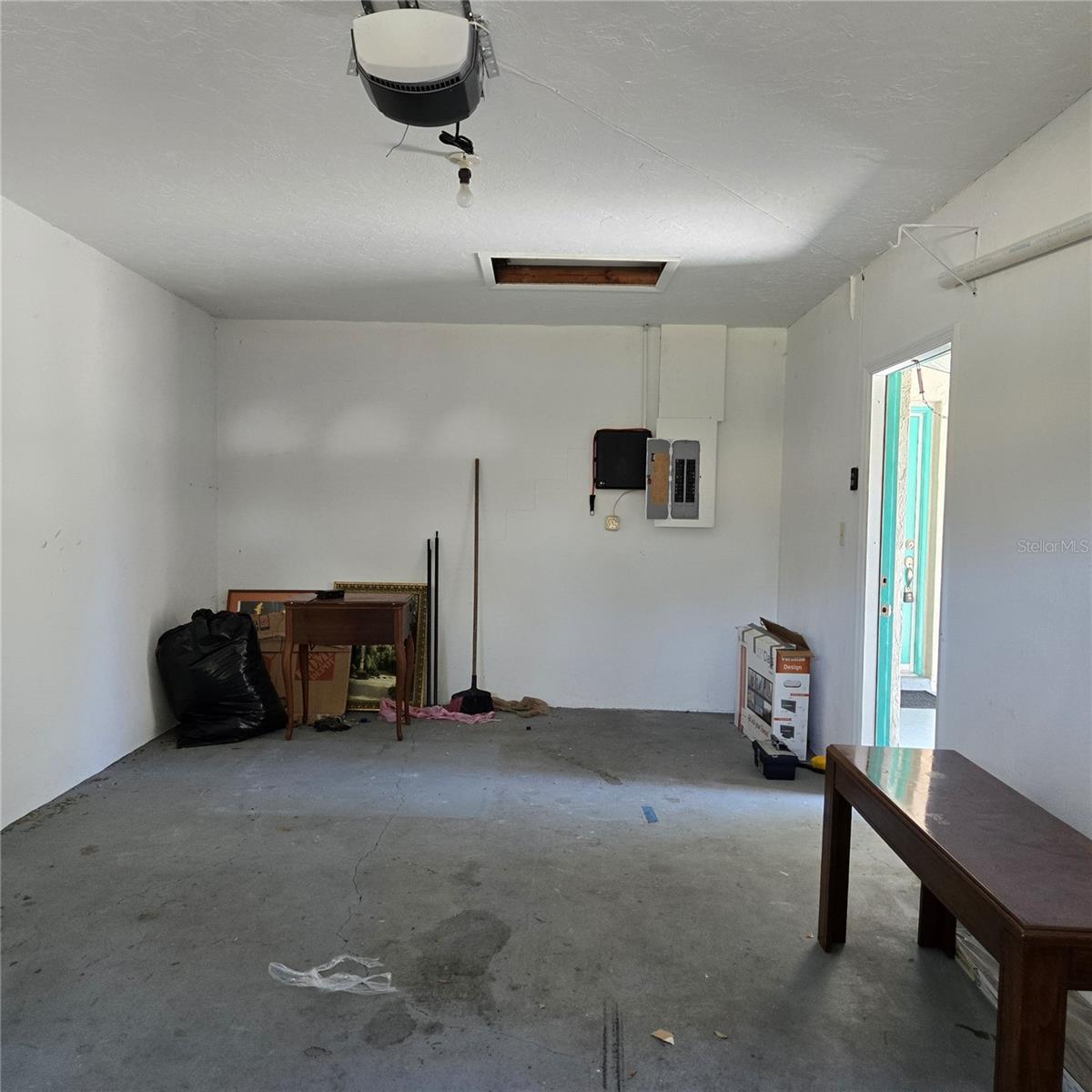 302 40th Street Cir W Property Photo 17