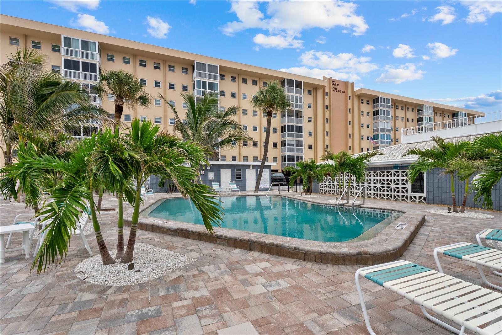 1205 Tarpon Center Dr #e2 Property Photo 20
