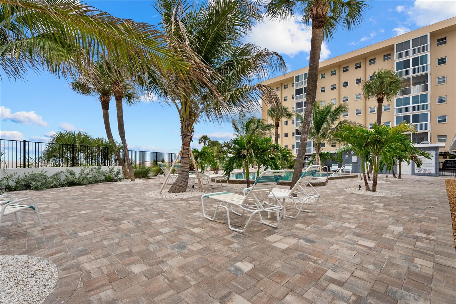 1205 Tarpon Center Dr #e2 Property Photo 21