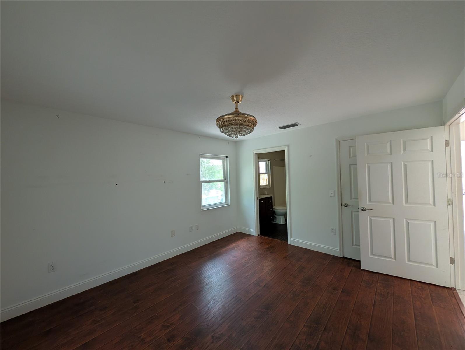 638 N Jefferson Ave #15 Property Photo 12