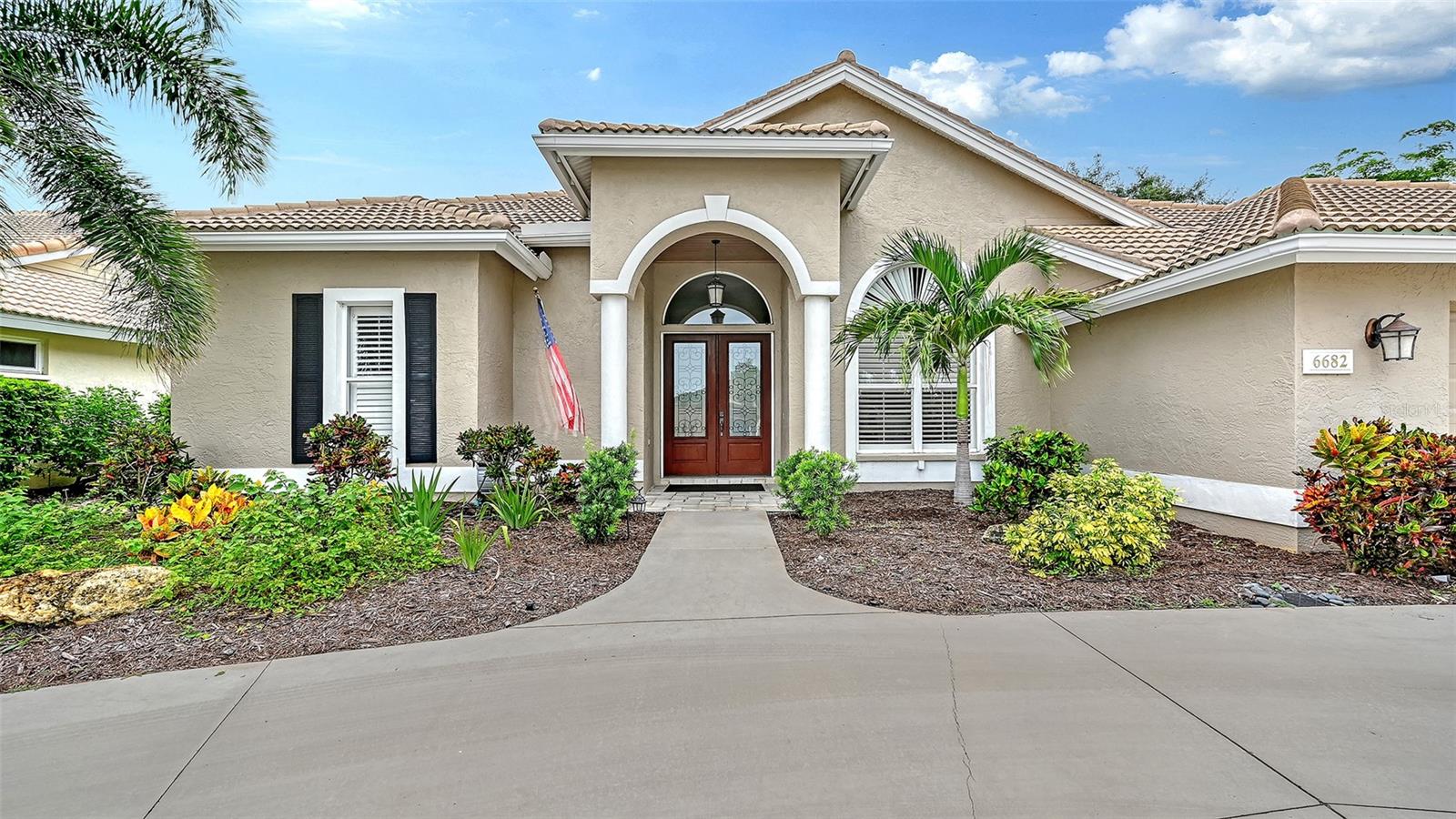 6682 Saint James Xing Property Photo 2