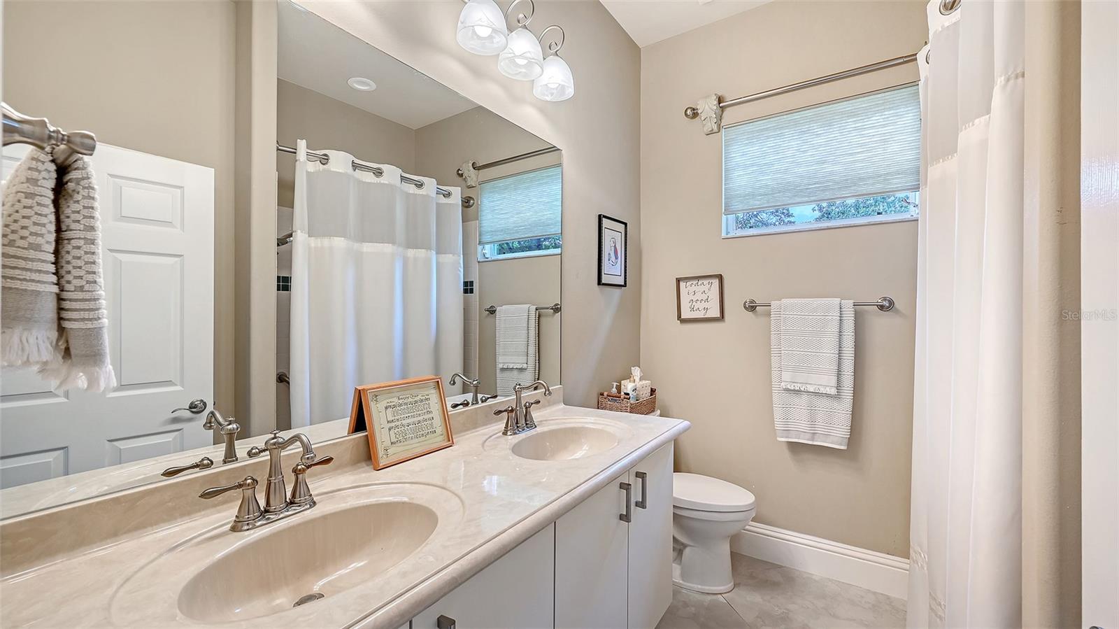 6682 Saint James Xing Property Photo 32