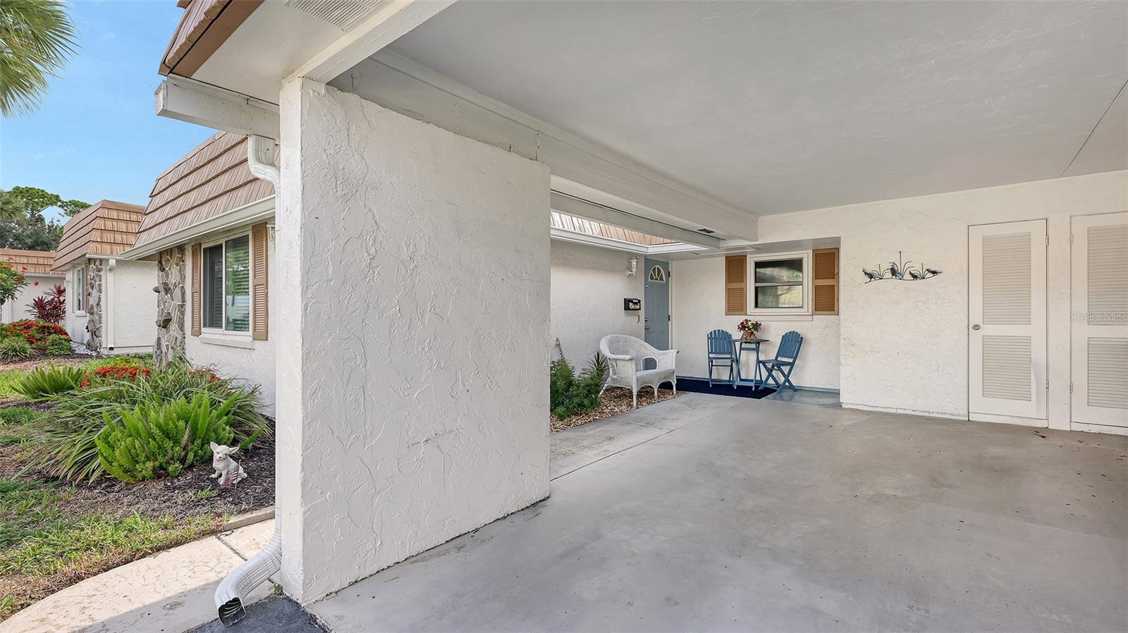 2623 Riverbluff Pkwy #v144 Property Photo 2