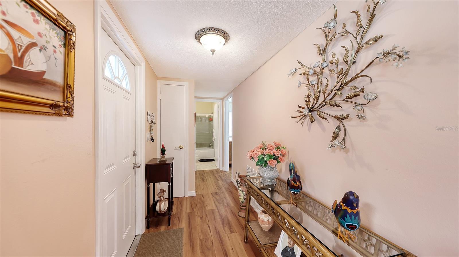 2623 Riverbluff Pkwy #v144 Property Photo 4