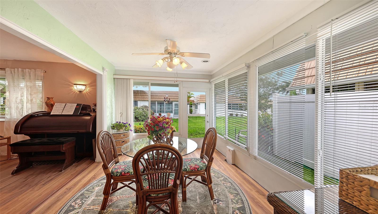2623 Riverbluff Pkwy #v144 Property Photo 10