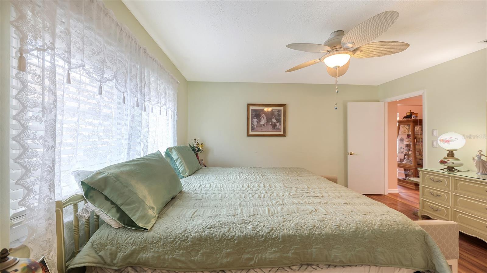 2623 Riverbluff Pkwy #v144 Property Photo 17