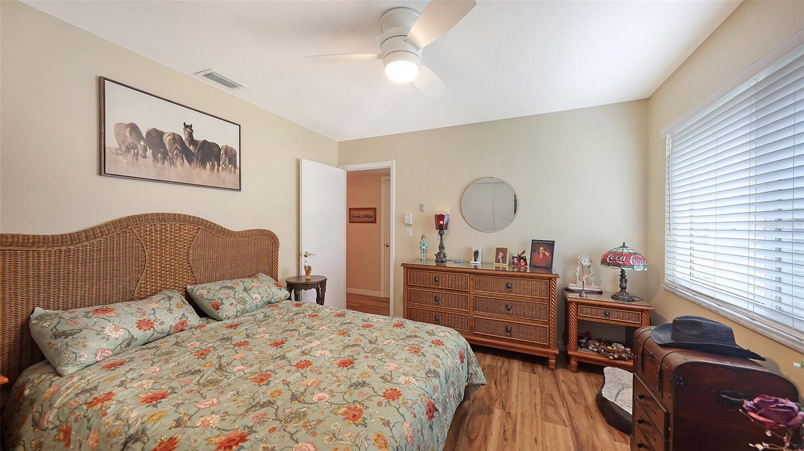 2623 Riverbluff Pkwy #v144 Property Photo 21