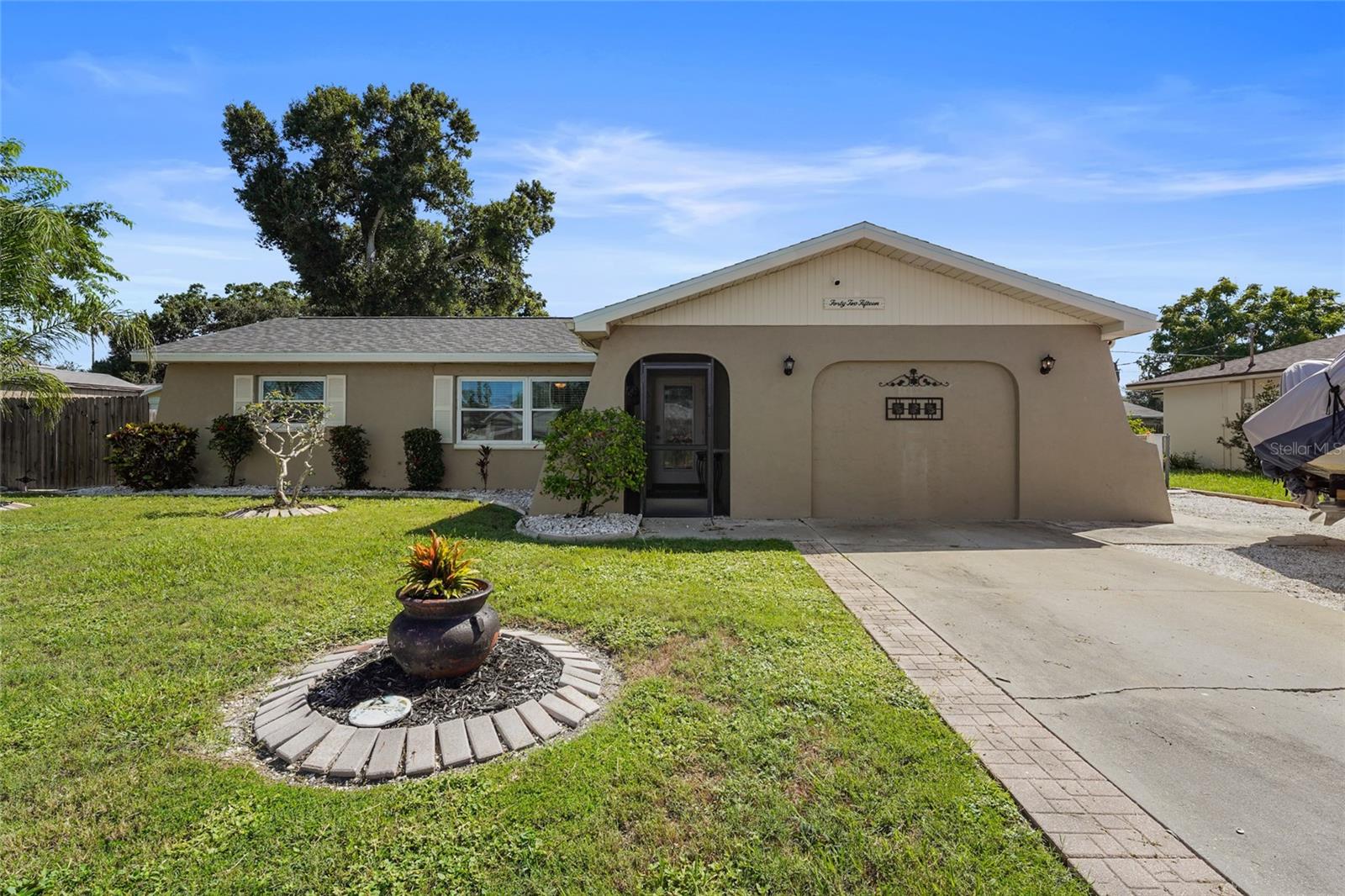 4215 PANDORA RD Property Photo 1