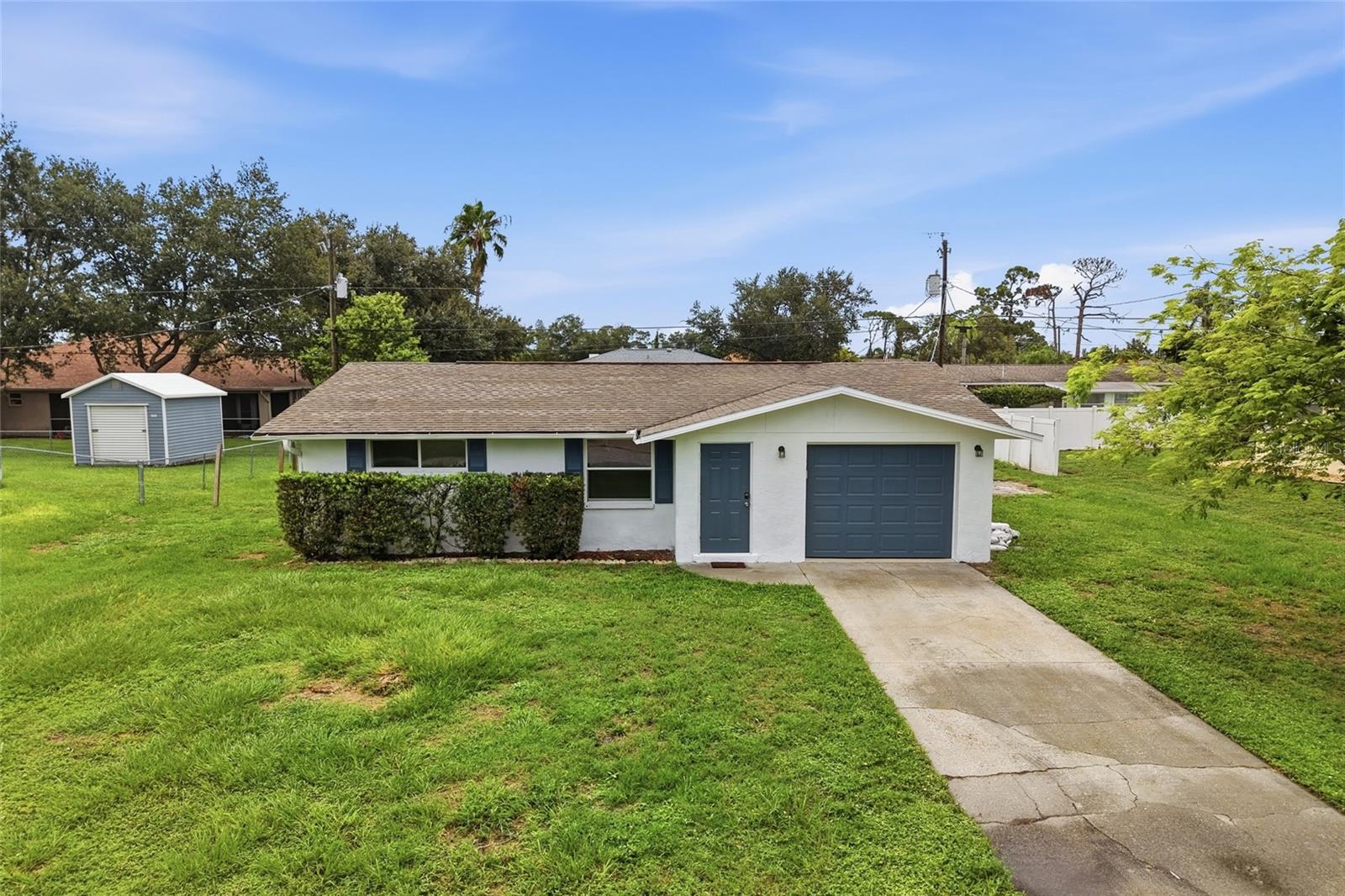 935 EVEREST RD Property Photo 1