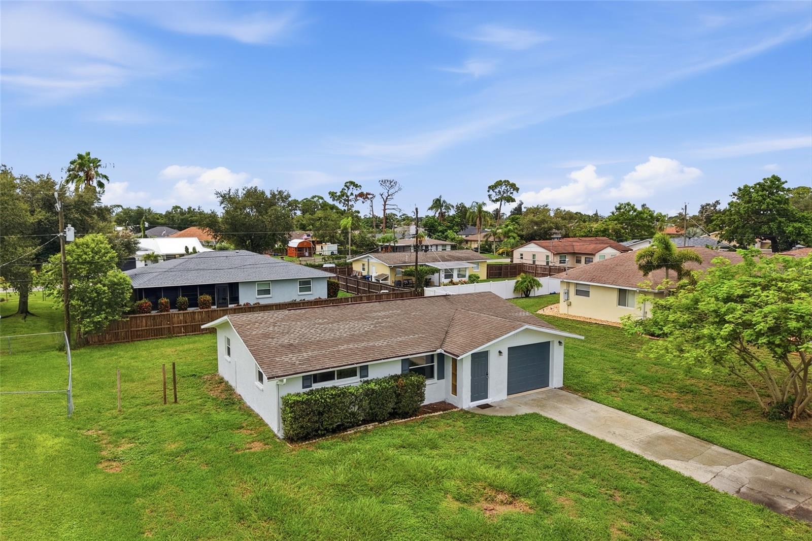 935 Everest Rd Property Photo 2
