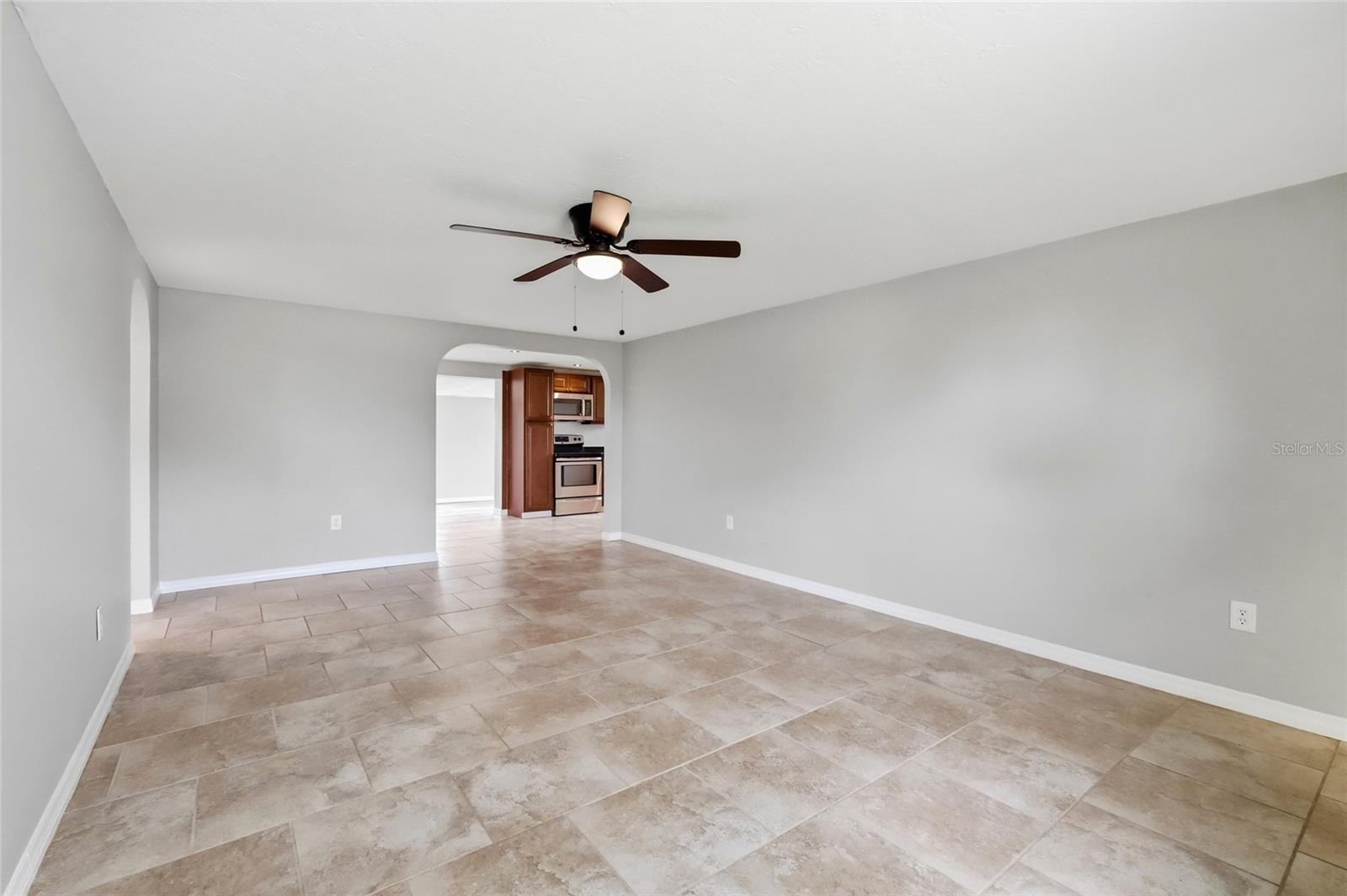 935 Everest Rd Property Photo 17