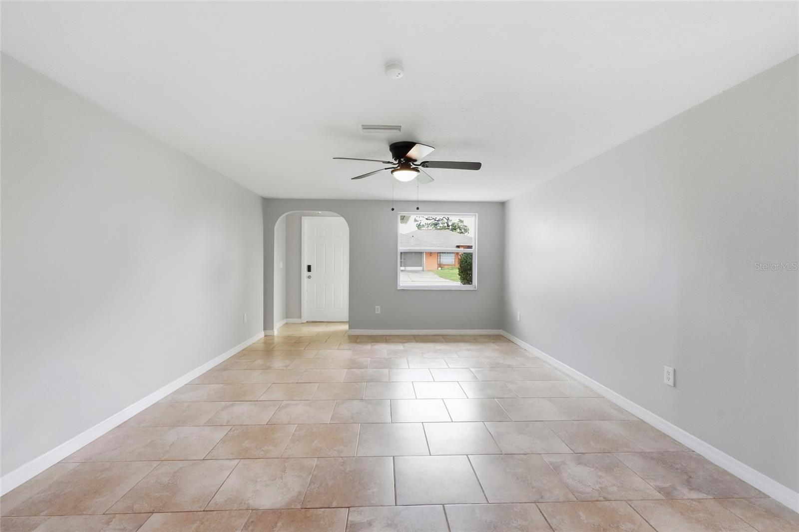 935 Everest Rd Property Photo 18