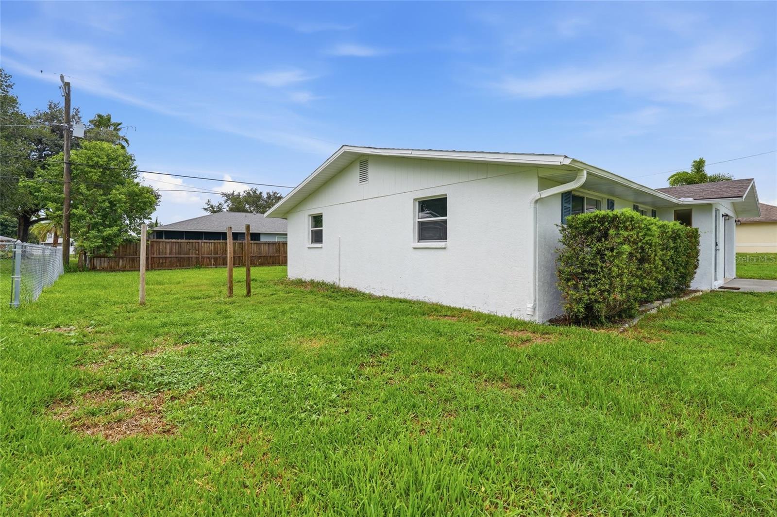 935 Everest Rd Property Photo 52