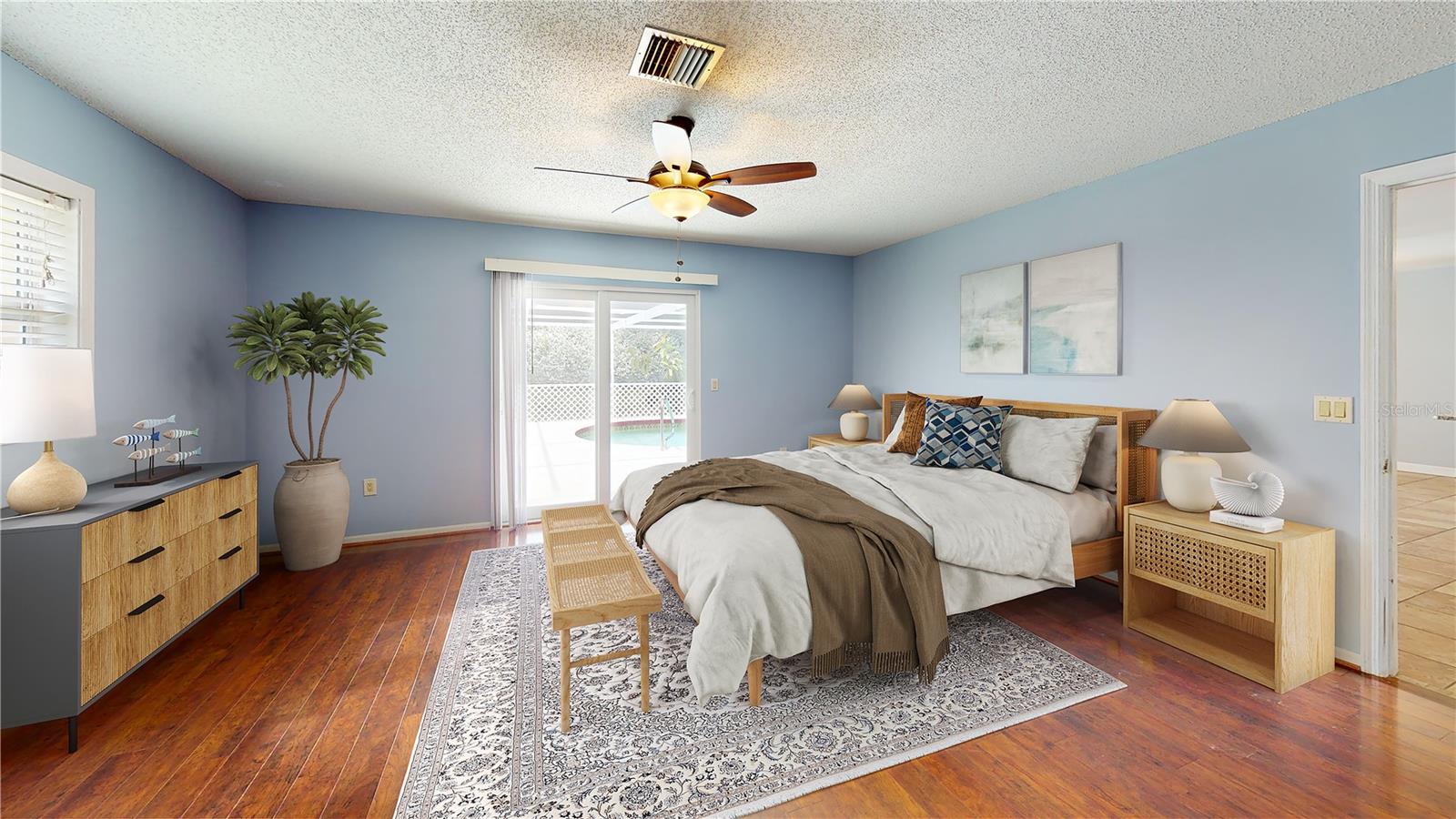 147 Hourglass Dr Property Photo 2