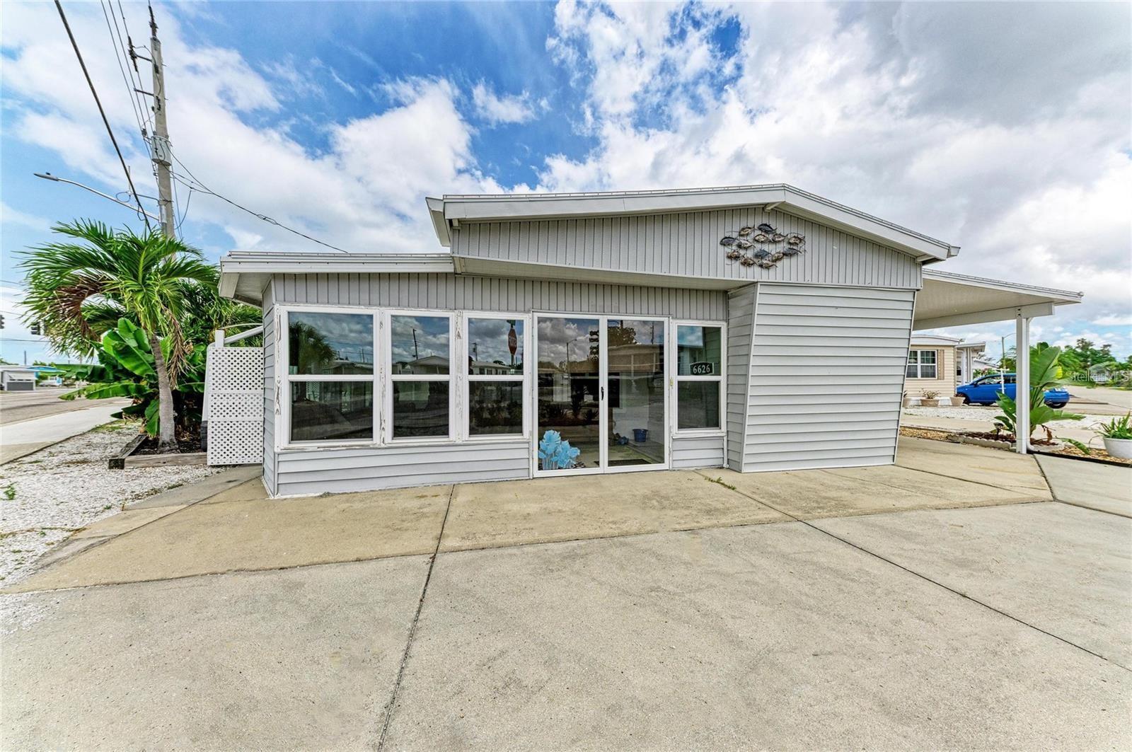 6626 Texas St Property Photo 1