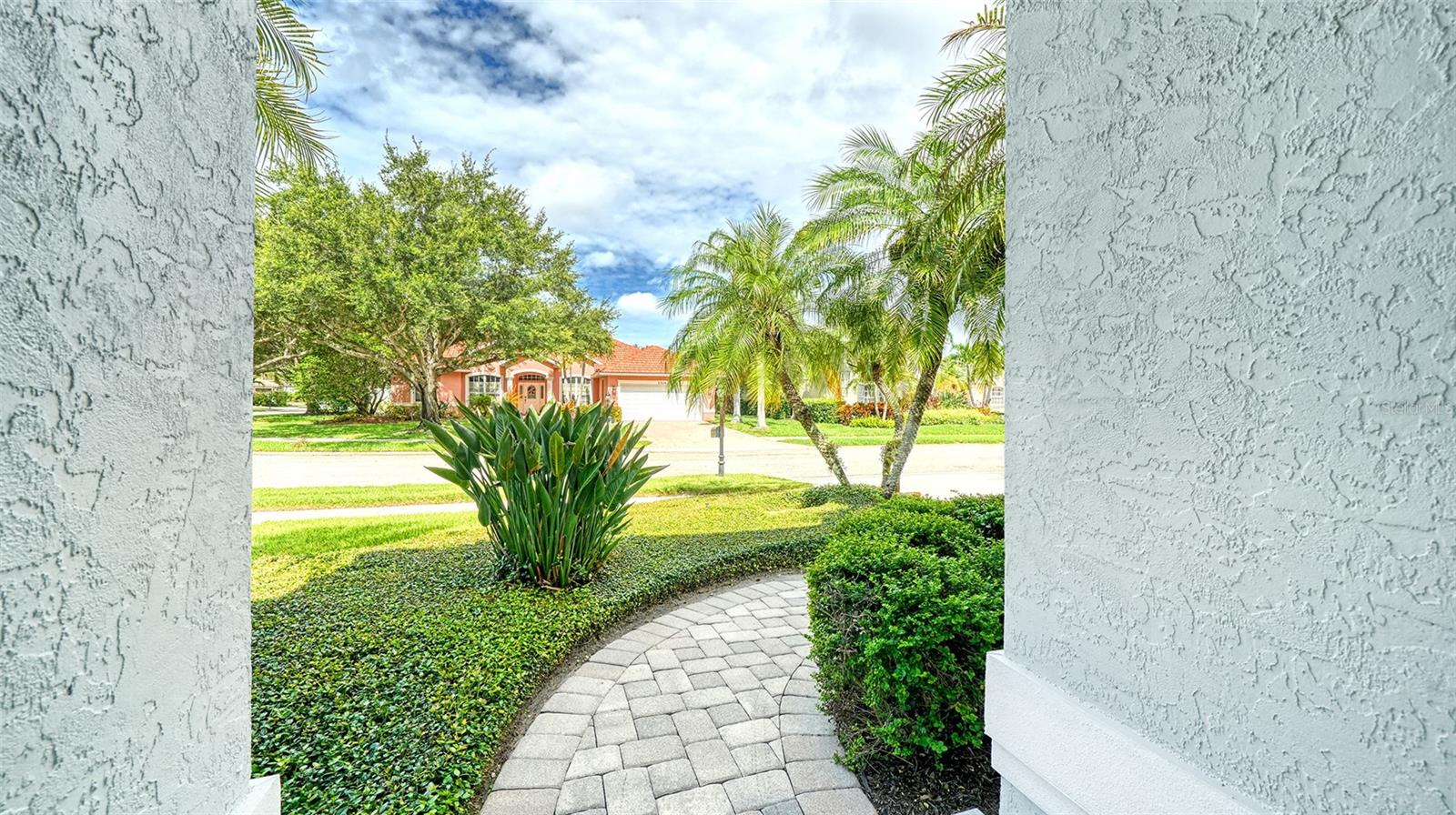 5325 Anthony Ln Property Photo 6