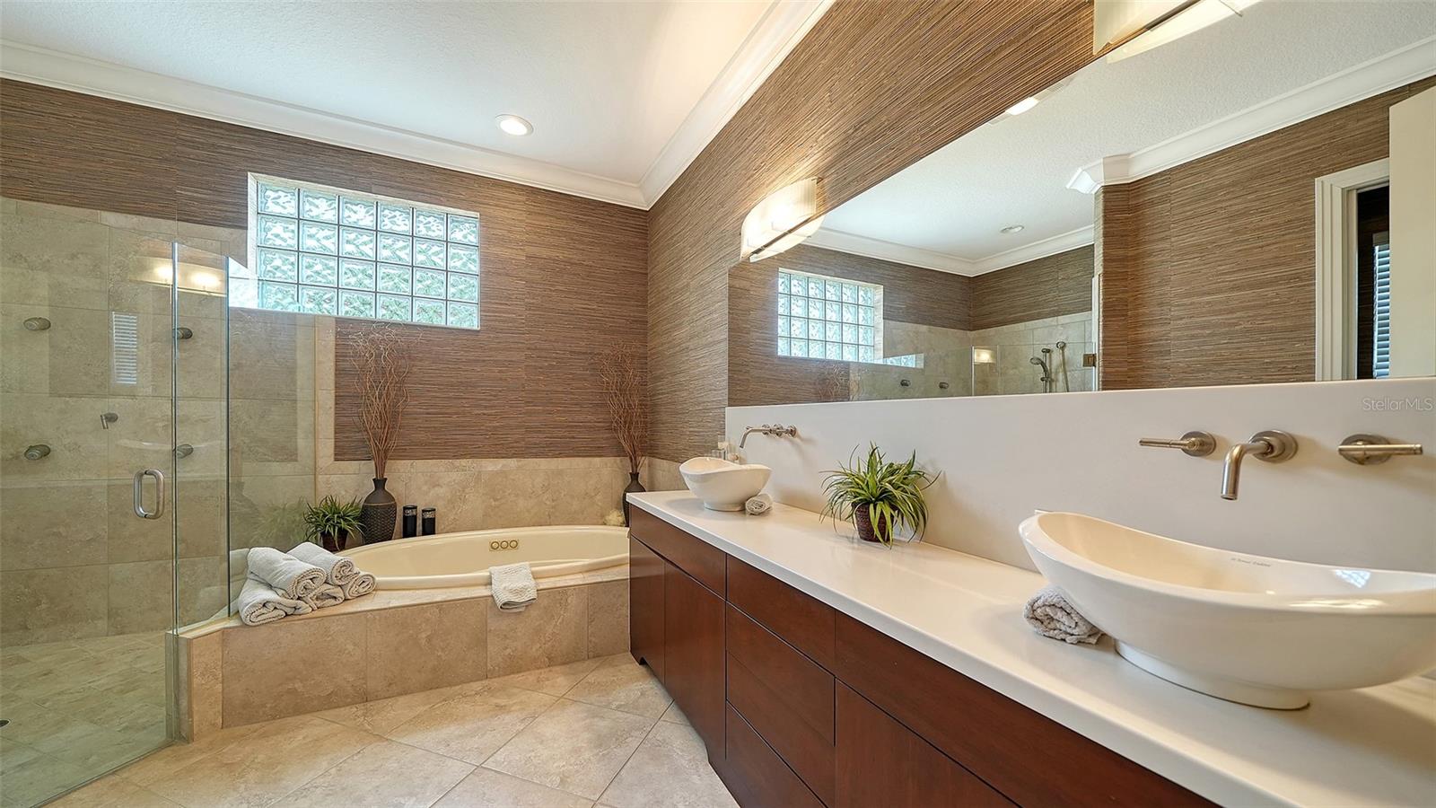 5325 Anthony Ln Property Photo 28