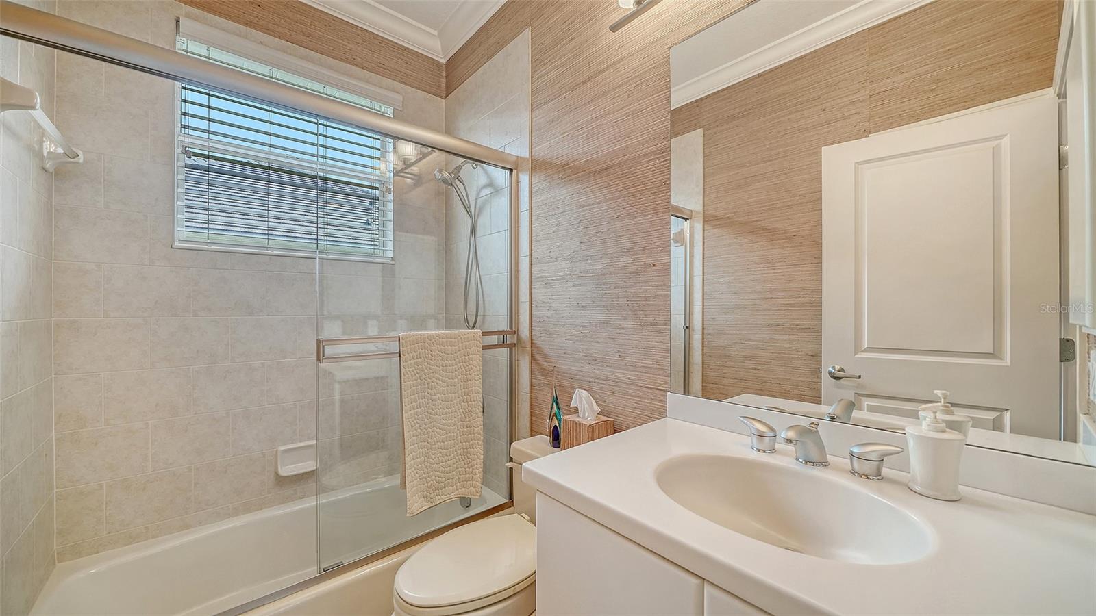 5325 Anthony Ln Property Photo 33