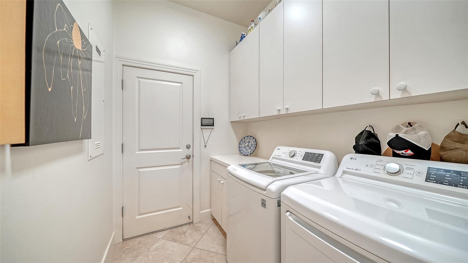 5325 Anthony Ln Property Photo 37