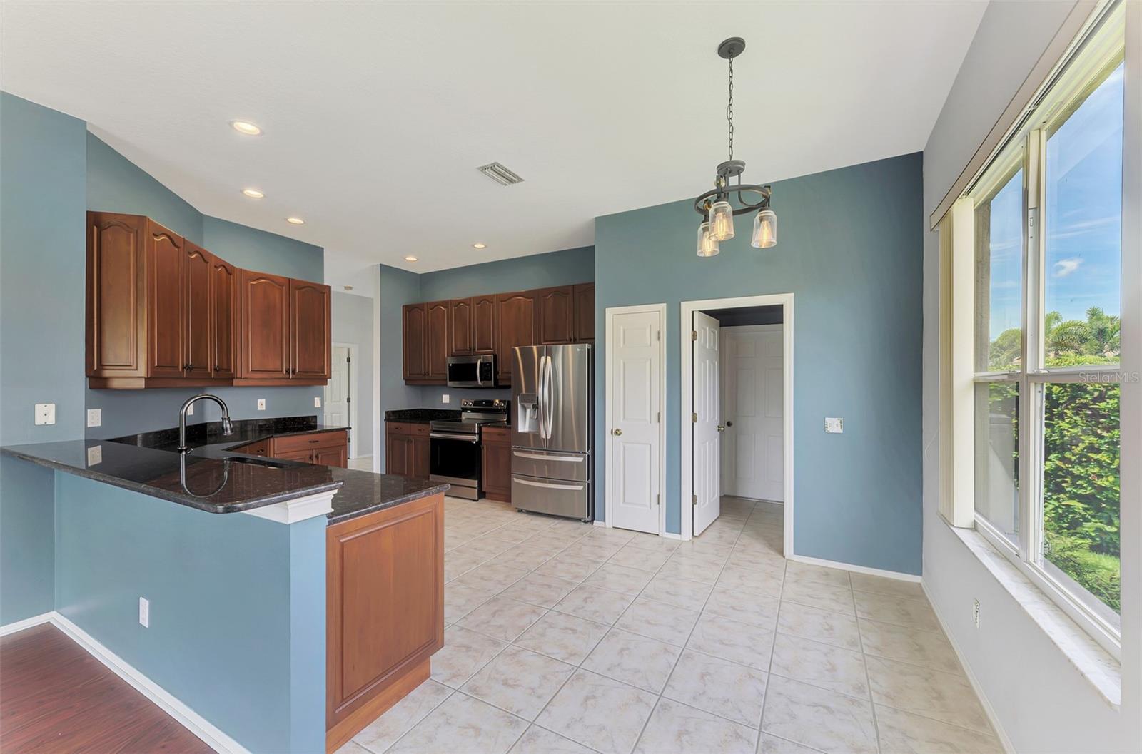 6339 Sturbridge Ct Property Photo 29