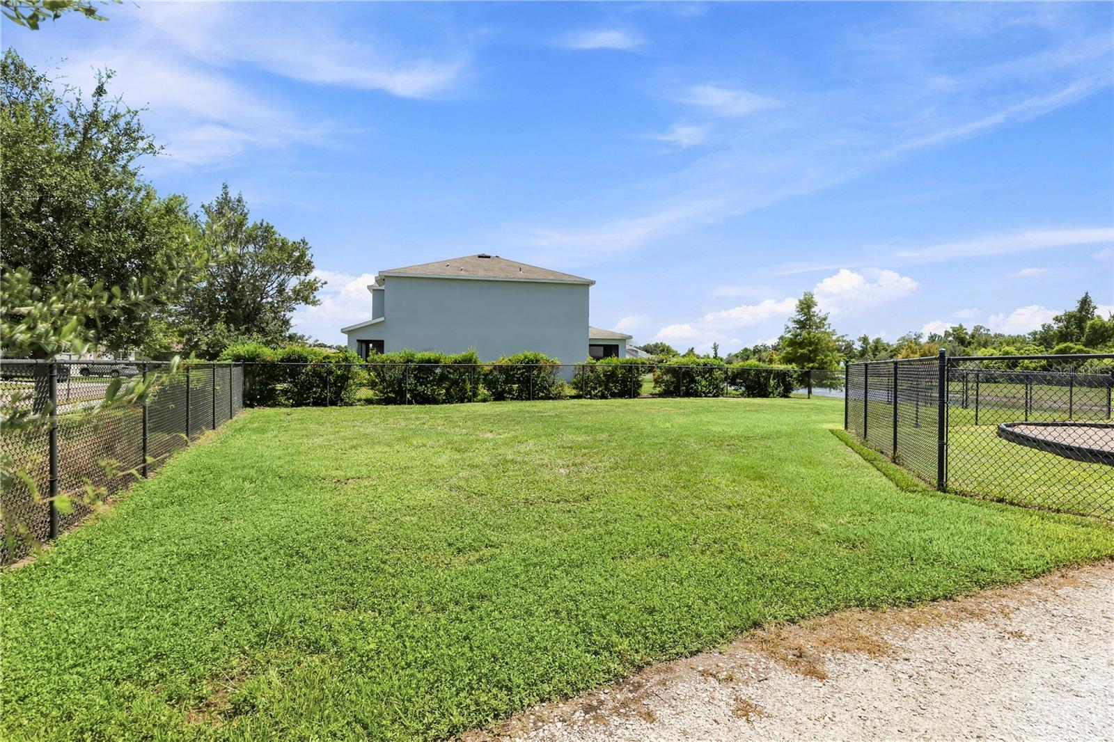 2721 Greenleaf Ter Property Photo 38