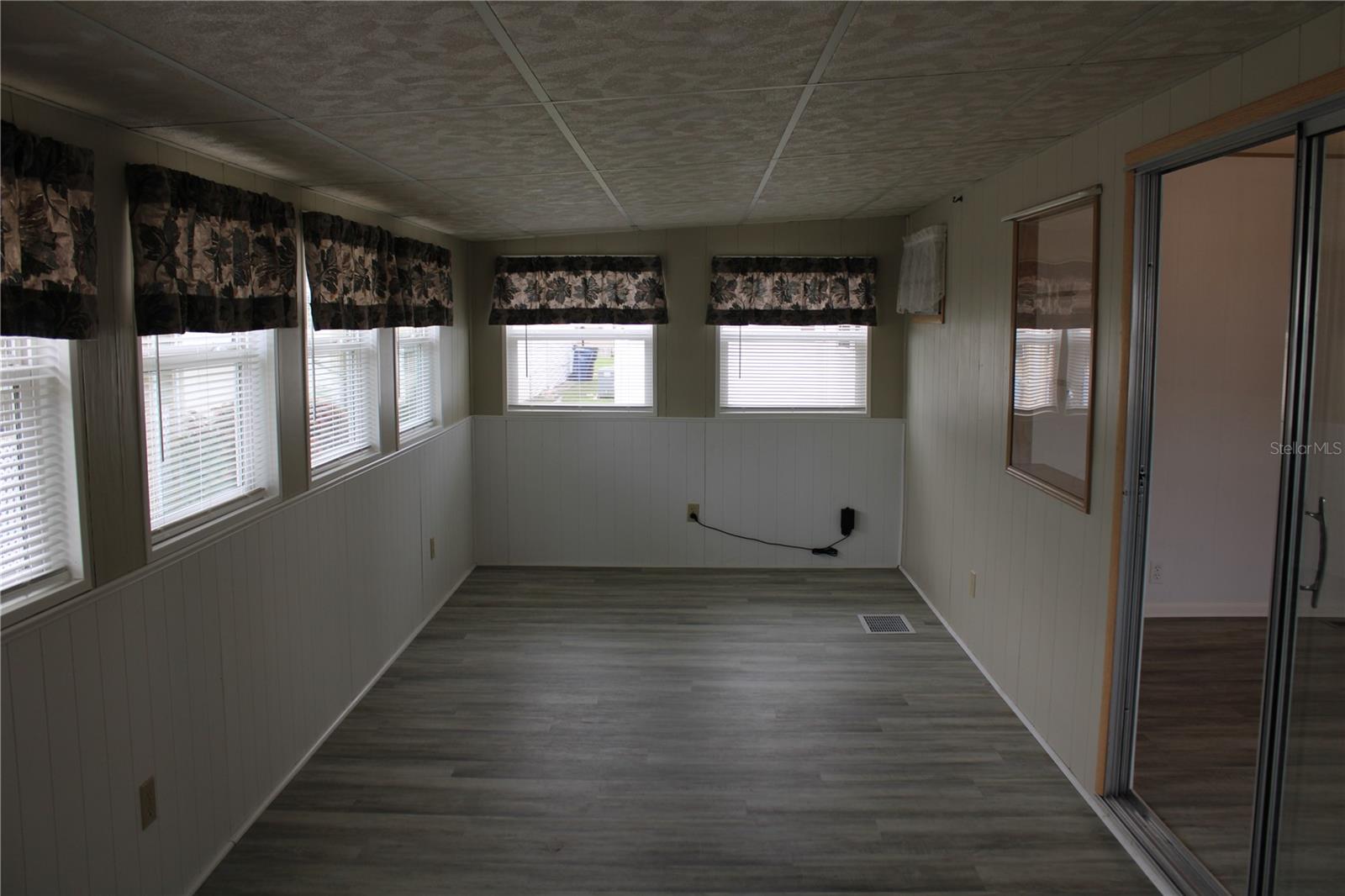 204 50th Avenue Dr W Property Photo 11