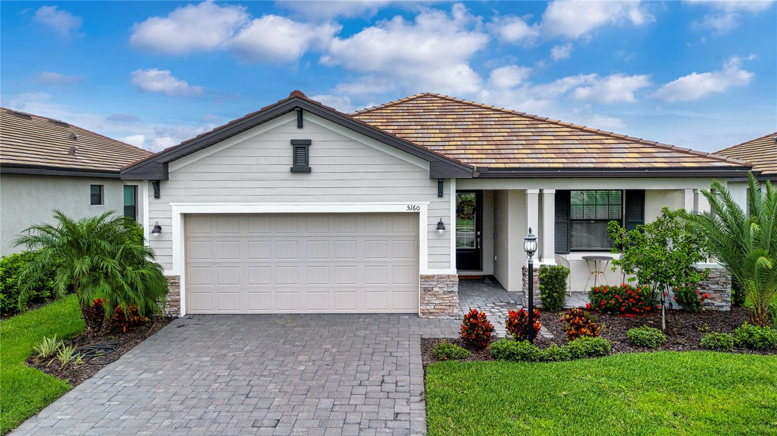 5160 Coral Reef Way Property Photo 1