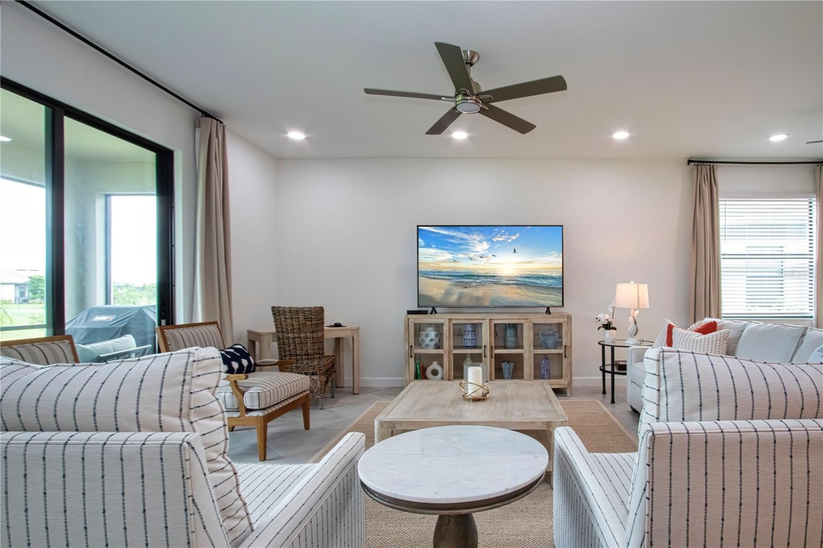 5160 Coral Reef Way Property Photo 7