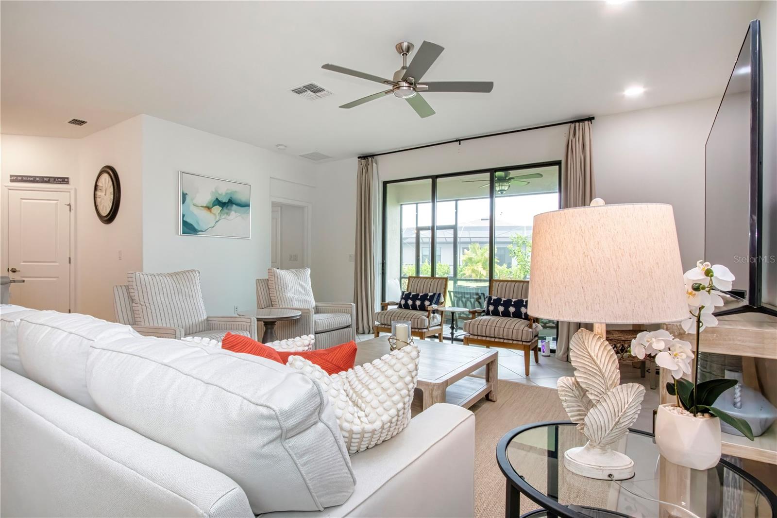 5160 Coral Reef Way Property Photo 11