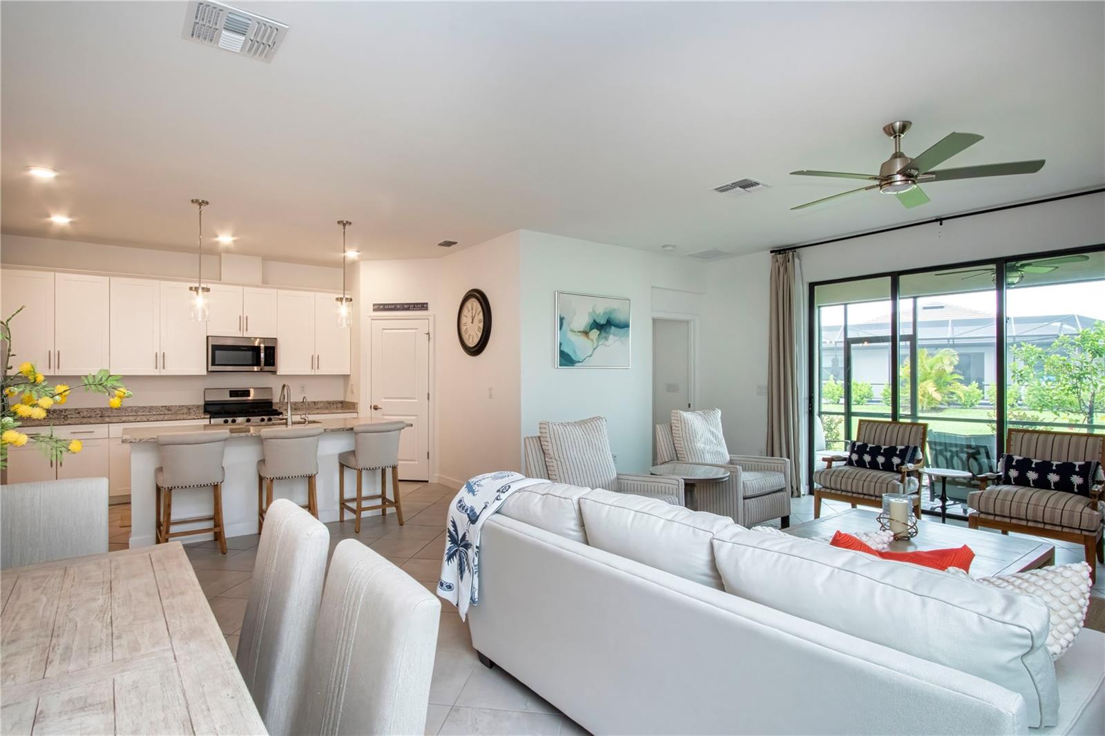5160 Coral Reef Way Property Photo 12