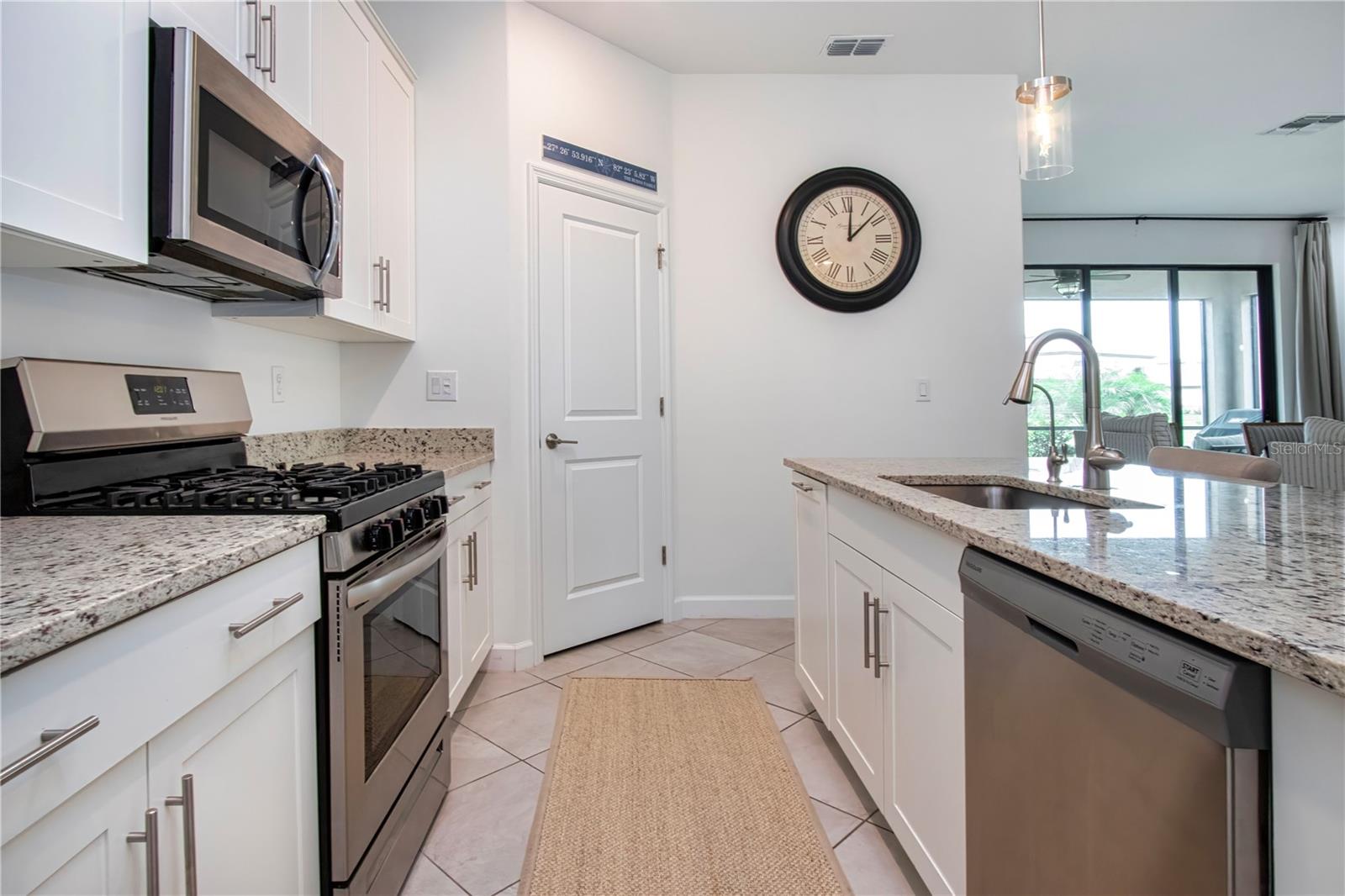 5160 Coral Reef Way Property Photo 18