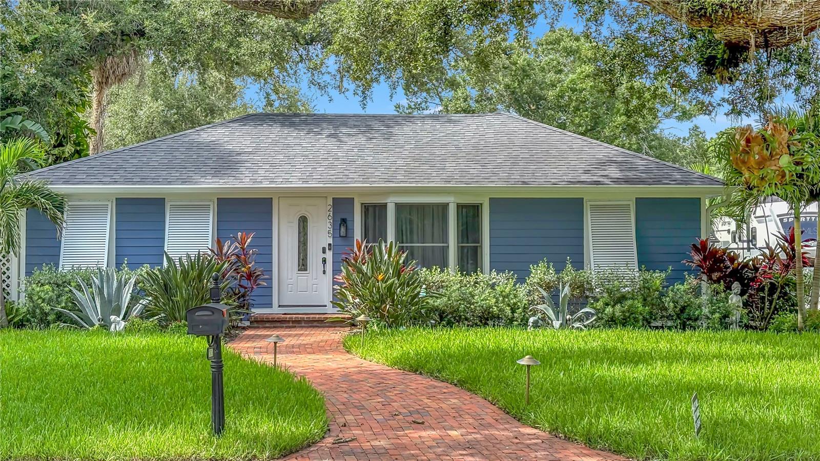 2635 Hyde Park St Property Photo 4