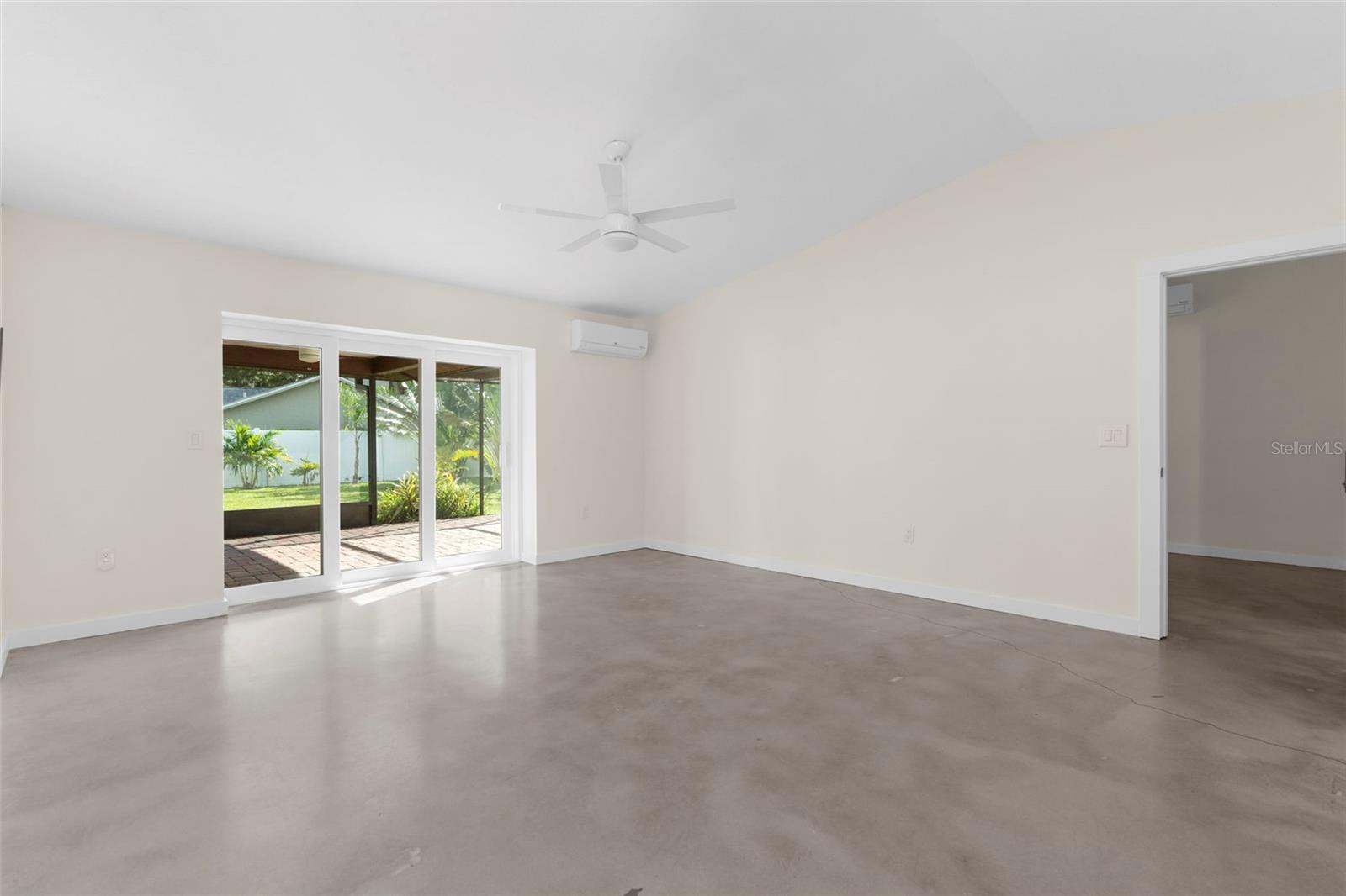 4250 Marlowe Dr Property Photo 2