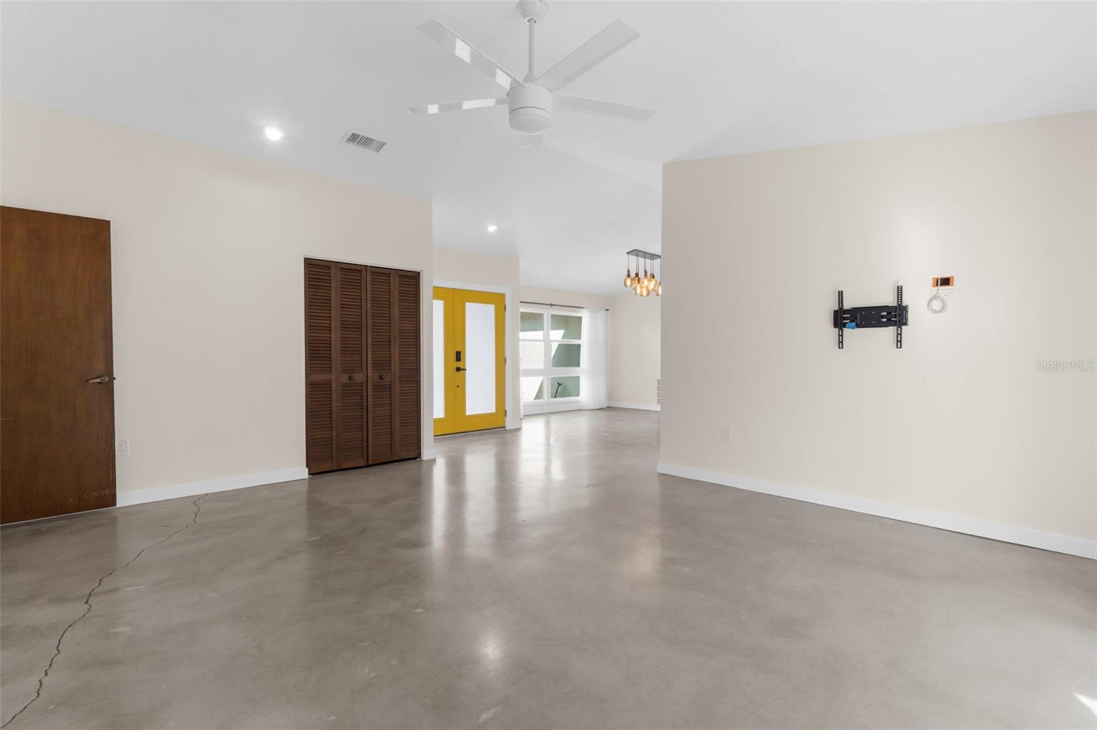 4250 Marlowe Dr Property Photo 8