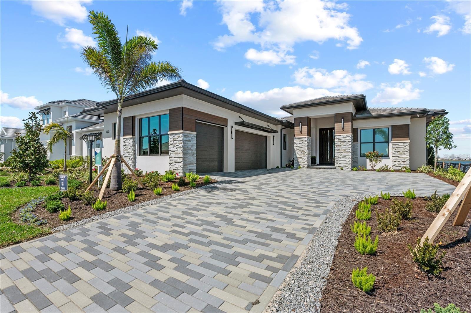 800 BLUE SHELL LOOP Property Photo 1