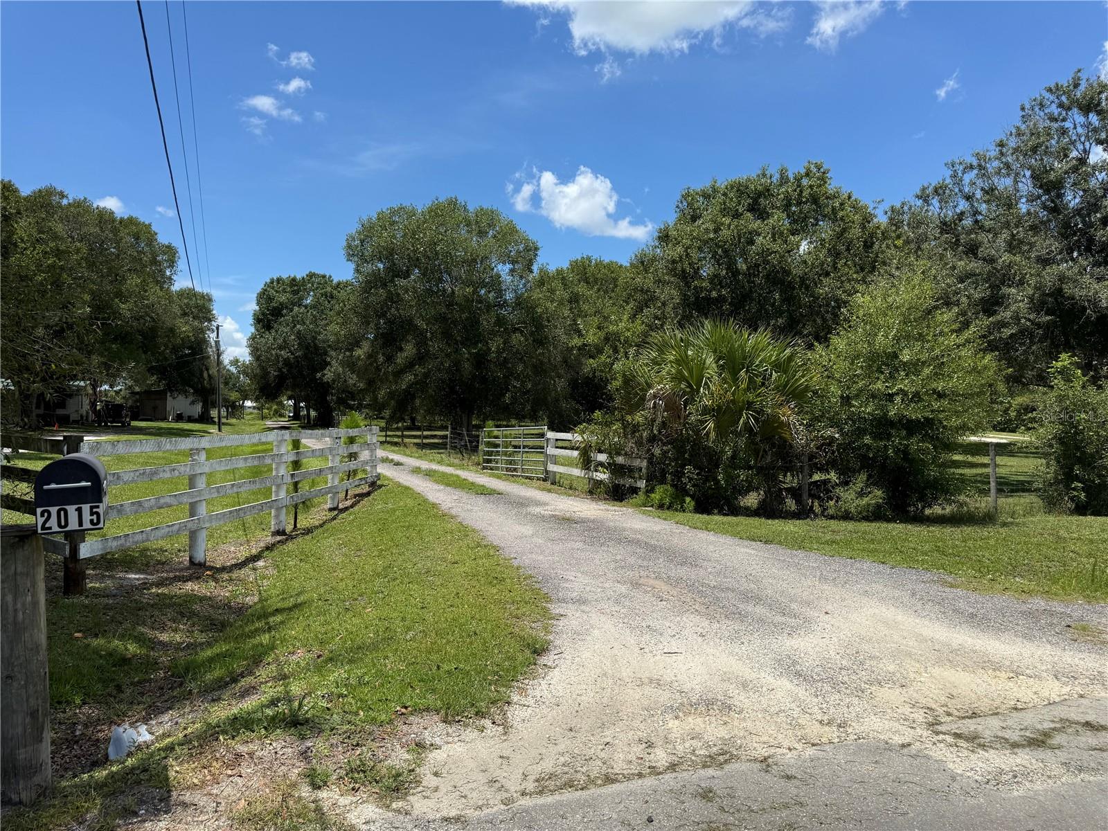 2015 Nw 46th Ave Property Photo 4