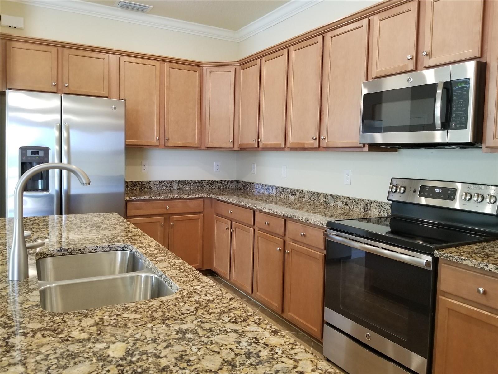 12324 Canavese Ln Property Photo 8