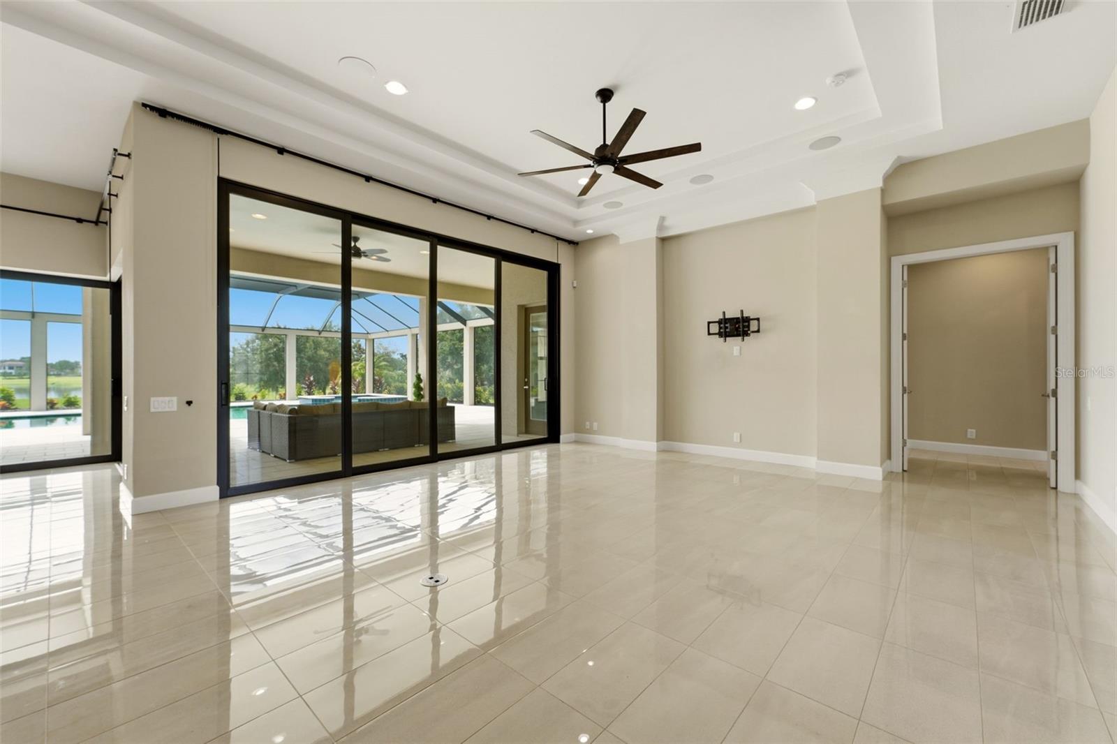10741 Osprey Landing Way Property Photo 9