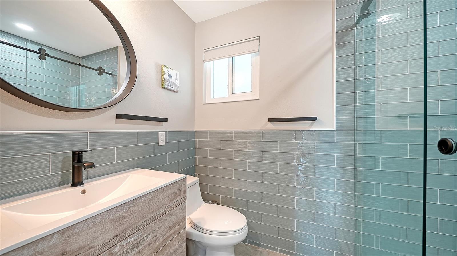 400 Golden Gate Pt #22 Property Photo 21