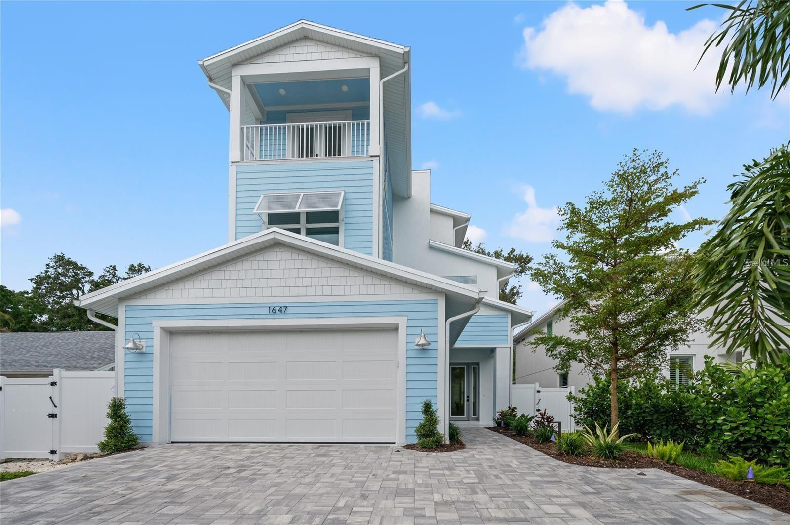 1647 Siesta Dr Property Photo 3