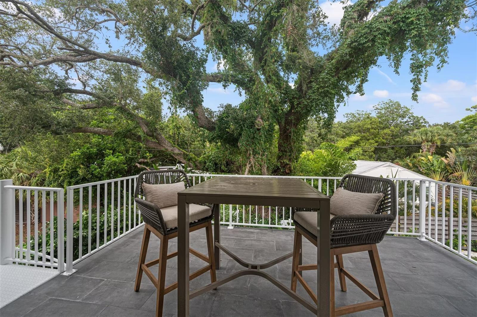 1647 Siesta Dr Property Photo 43