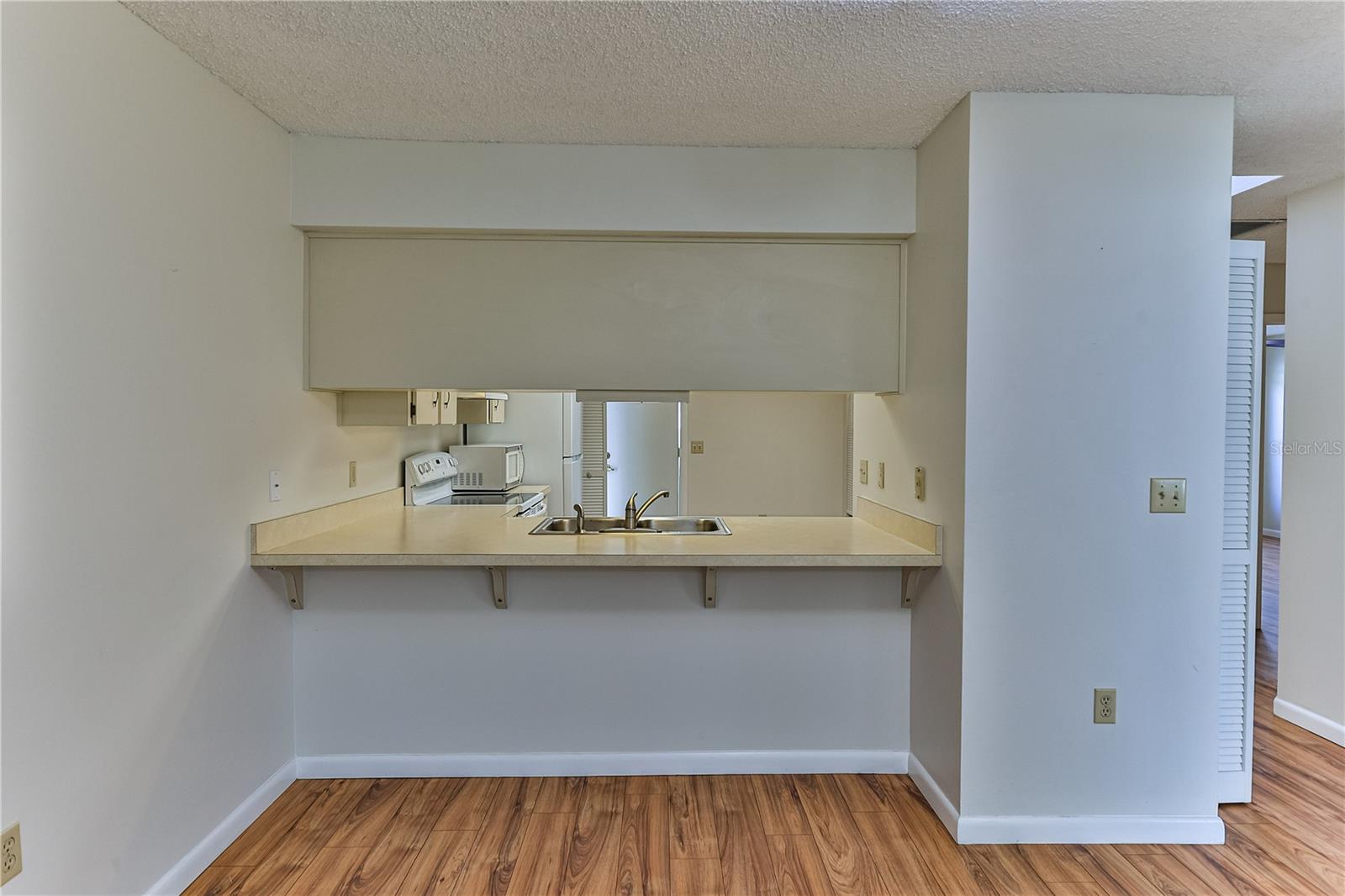 3333 S Liverpool Pt Property Photo 5