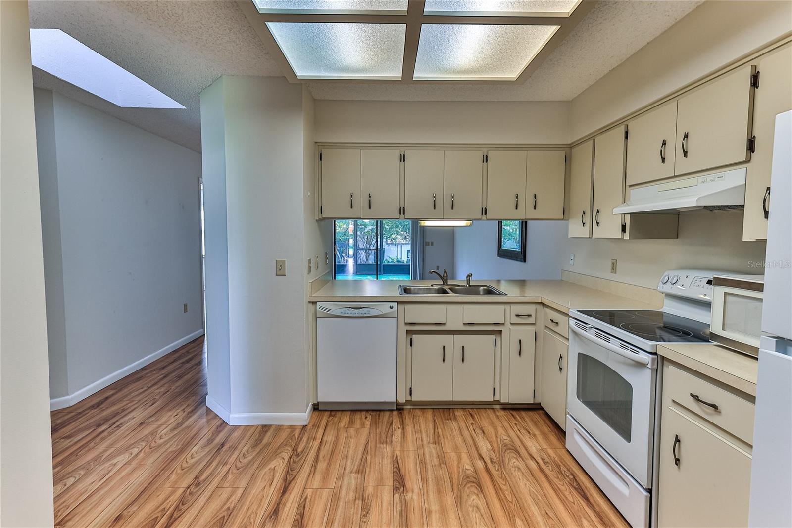 3333 S Liverpool Pt Property Photo 8