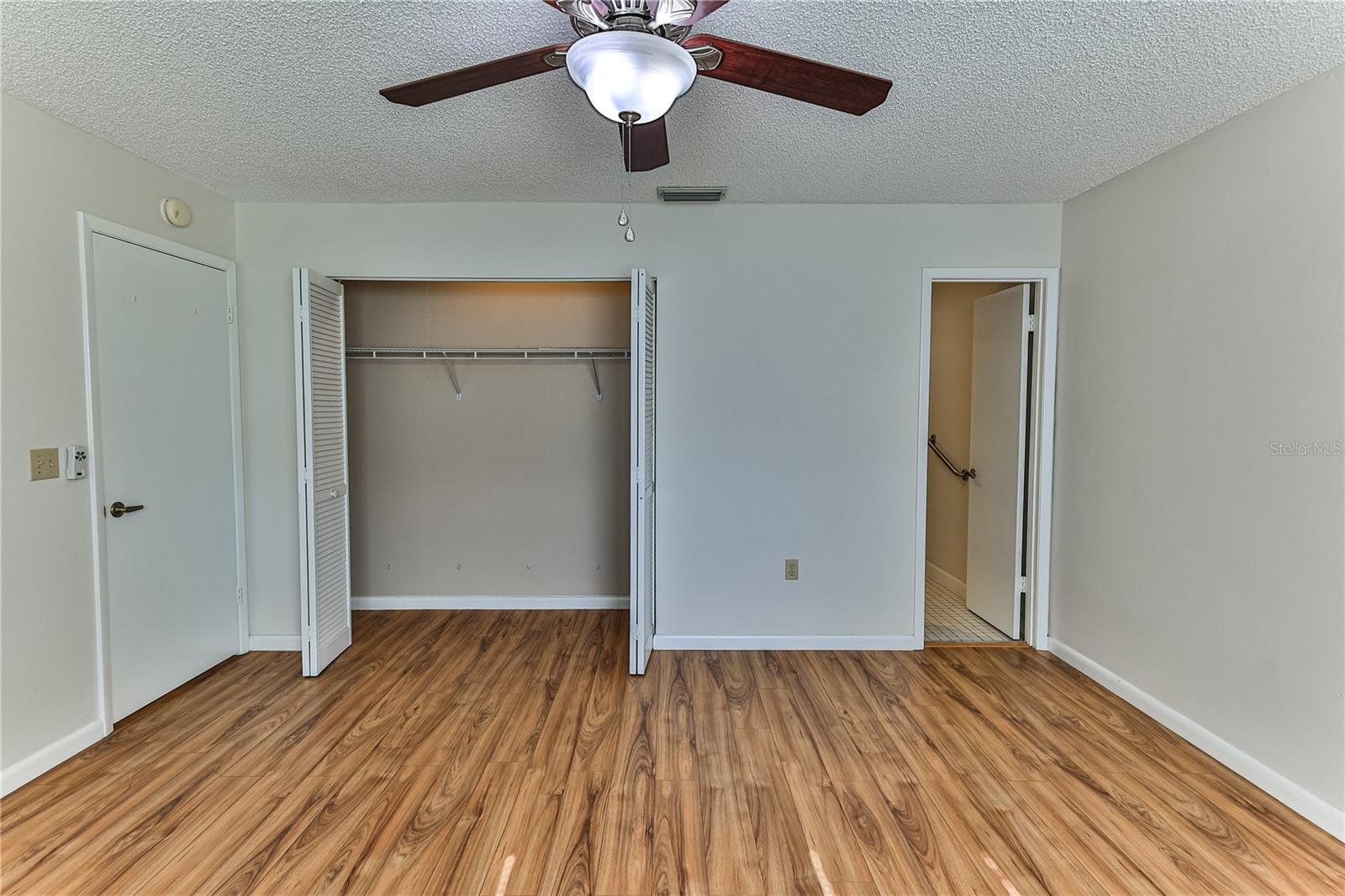 3333 S Liverpool Pt Property Photo 13