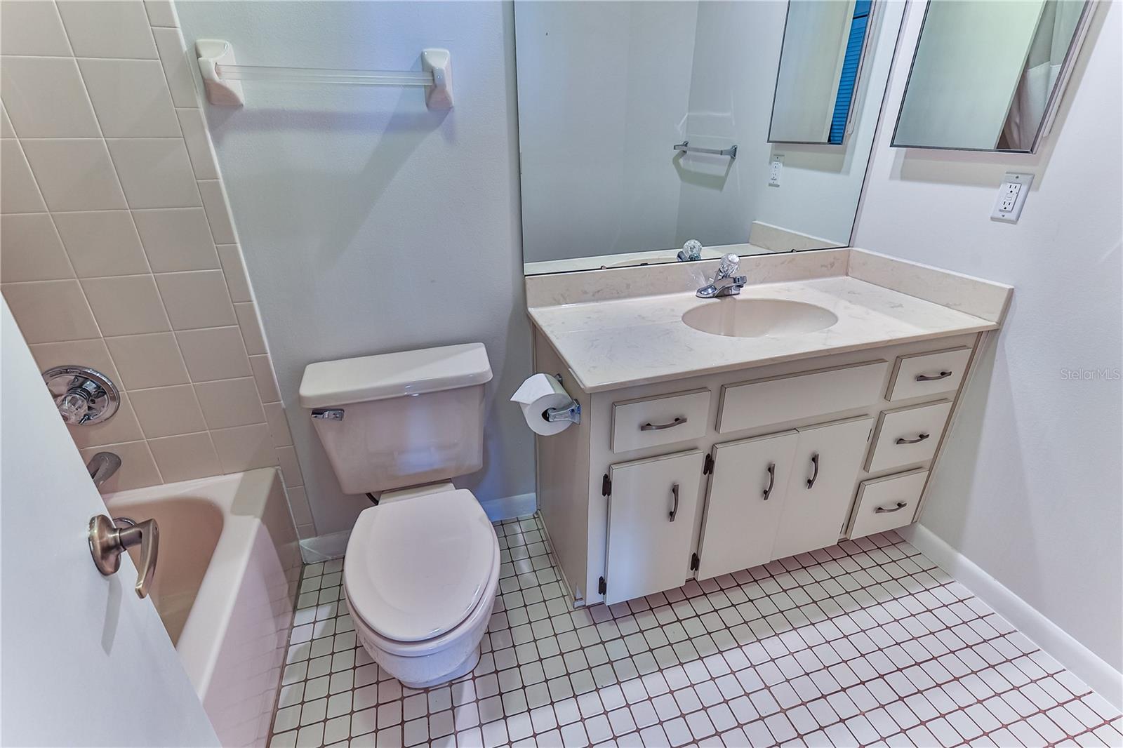3333 S Liverpool Pt Property Photo 23